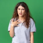 ماهي أعراض ارتفاع هرمون الحليب؟ دليل شامل للرجال والنساء