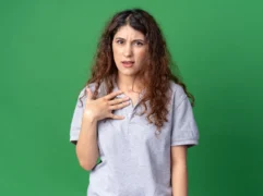 ماهي أعراض ارتفاع هرمون الحليب؟ دليل شامل للرجال والنساء