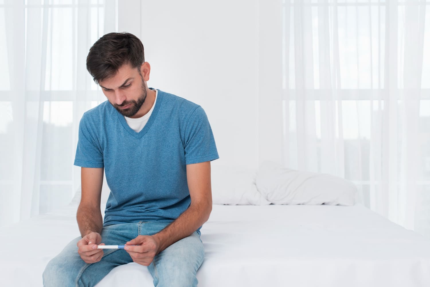 اعراض ارتفاع هرمون الحليب عند النساء والرجال: دليلك الشامل للتشخيص والعلاج