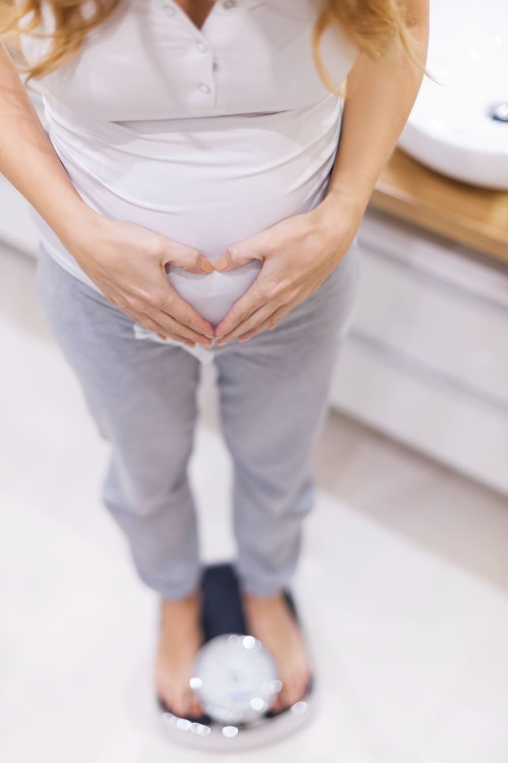 علاج الإمساك عند الحامل: نصائح فعالة وآمنة لصحة أفضل لكِ ولجنينك
