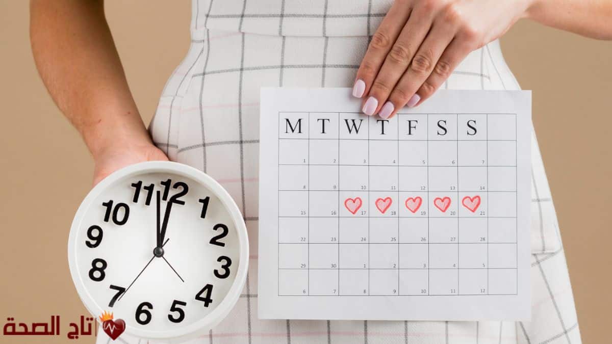 أسباب ضعف التبويض مع انتظام الدورة عند النساء: متى تقلقين؟