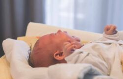 التهاب السحايا عند الرضع | 7 أعراض انتبه إليها