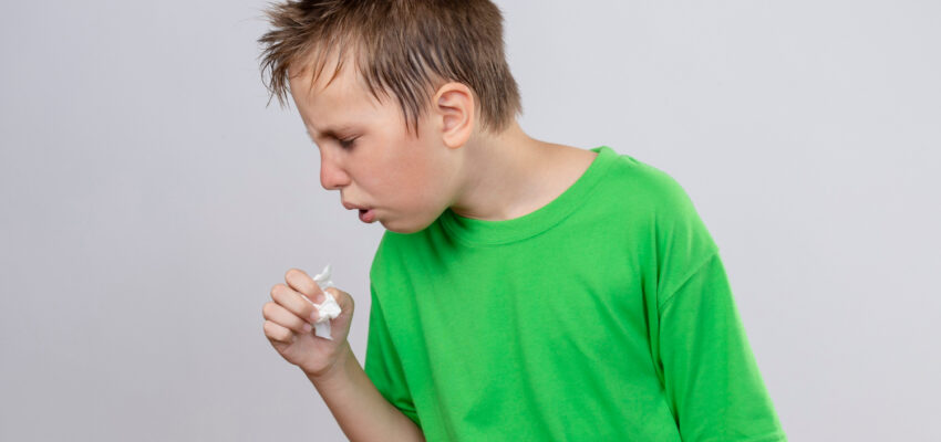 علاج الاستفراغ عند الأطفال بسبب البرد | 7 طرق