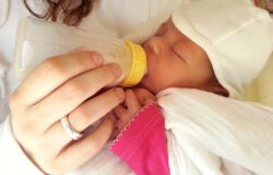 الرضاعة والحمل | 5 أعراض تؤكد حملك خلال الرضاعة