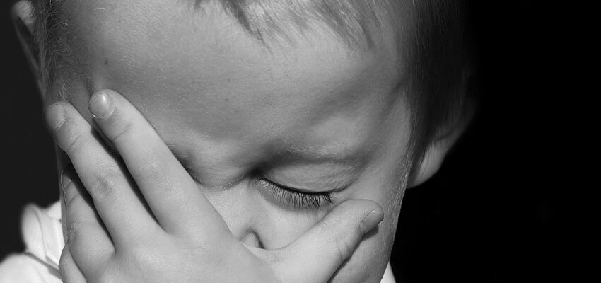 الاكتئاب عند الاطفال | أسبابه و كيفية علاجه